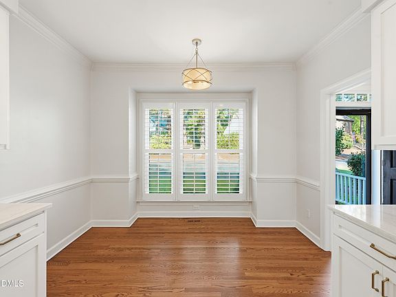 4th image of 623 Crabbery Ln