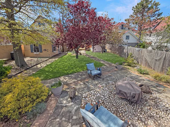 5007 Surf Avenue image 1 of 33