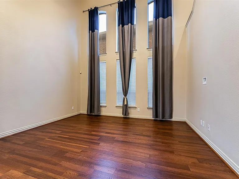 1475 Cambridge Dr — Photo 21