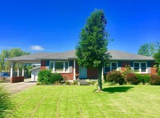 469 Centerview Dr, Shepherdsville, KY 40165
