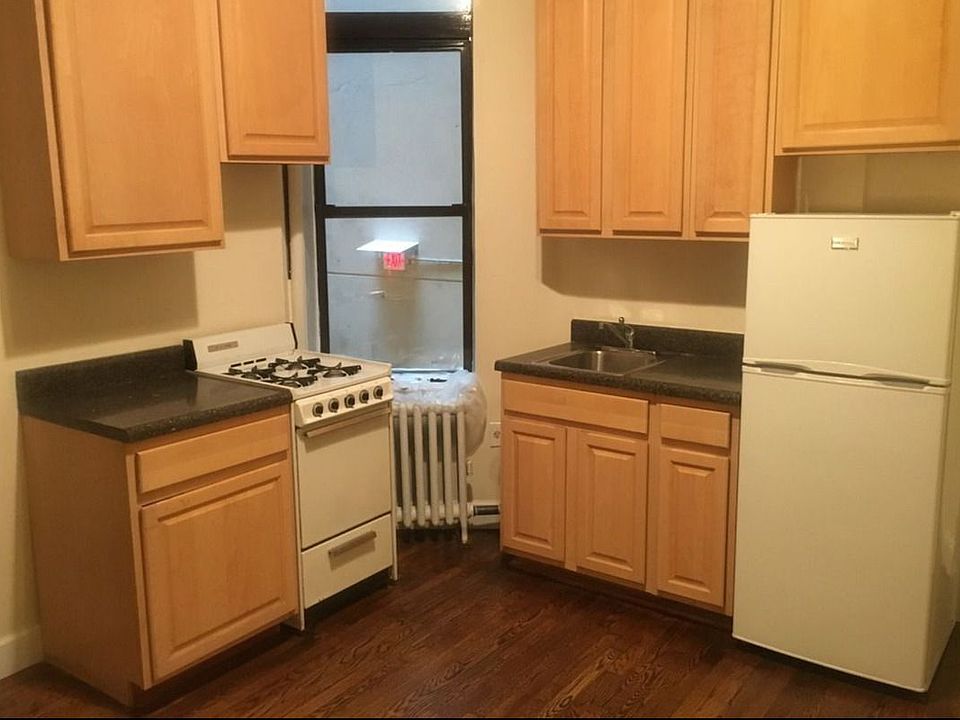 1st image of 208 E 7th St APT 24