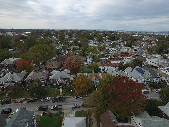 3rd image of 74 Dubois Ave