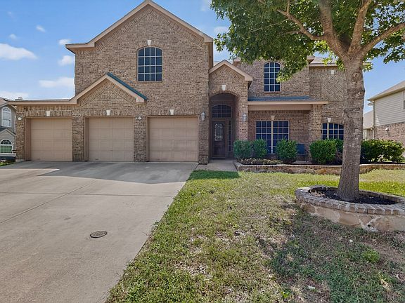 2nd image of 914 Hidden Lakes Dr