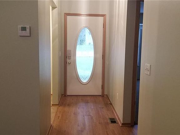 4th image of 11 Dorking Ln