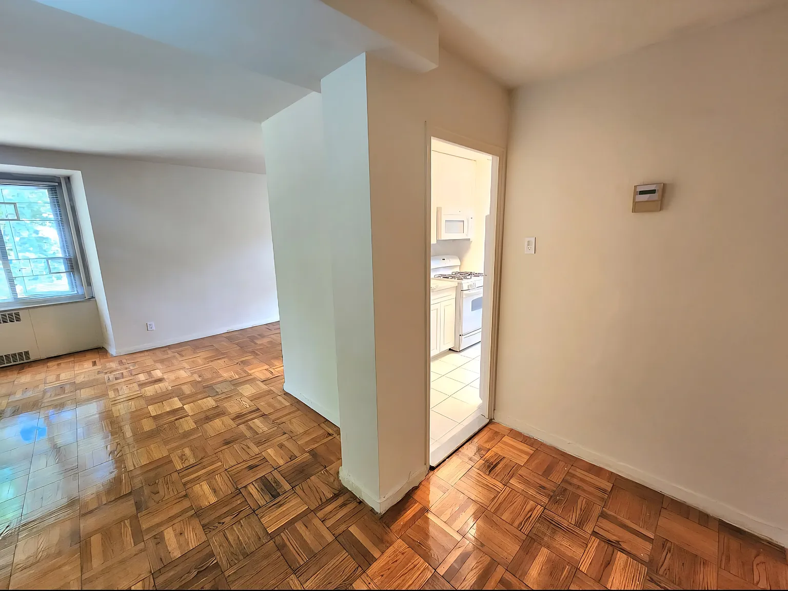 1 bed, 899 sqft, $2,375 — Photo 2