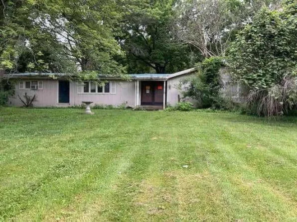 123 Red Bud Dr, Saint Charles, MO 63303