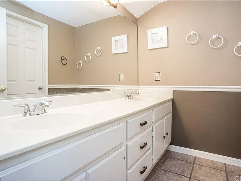 1941 Olympia Fields Dr — Photo 27