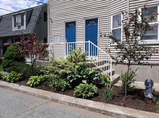 159 Francis Ave FLOOR 3, Pawtucket, RI 02860