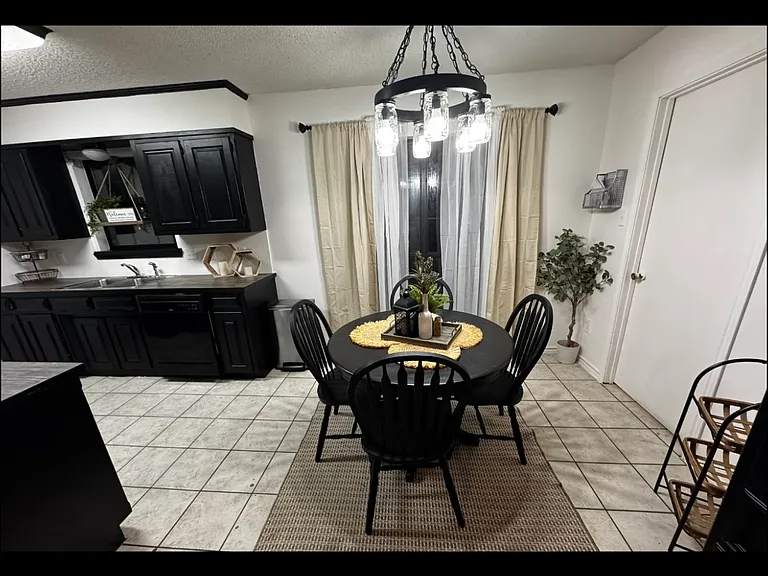 322 Myrtle Springs Rd — Photo 8