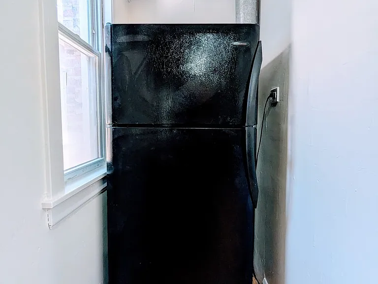 834 N Kolin Ave — Photo 10