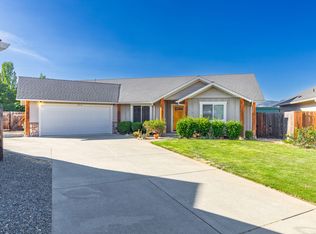 2014 SW Otis Ln, Grants Pass, OR 97527