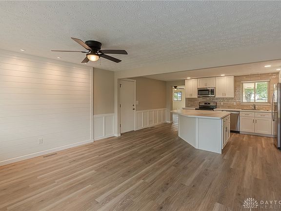 2nd image of 908 Pool Ave