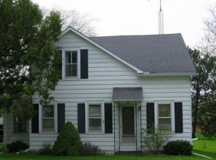 N5806 County Rd W, Mount Calvary, WI 53057