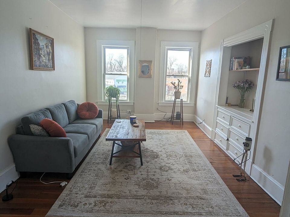 1st image of 32 Bridge St #7