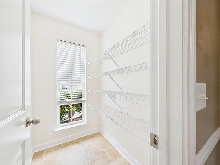 129 Grandview Dr — Photo 17