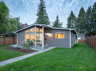 1121 S 10th St, Mount Vernon, WA 98274