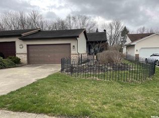 4060 Thornbrook Dr, Springfield, IL 62711