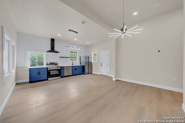 530 E Carson St — Photo 5