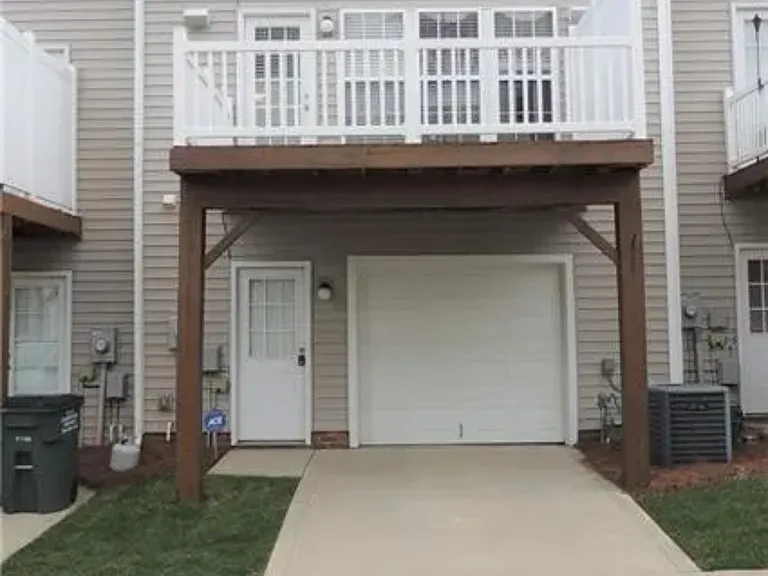 15819 Castle Watch Ave — Photo 2