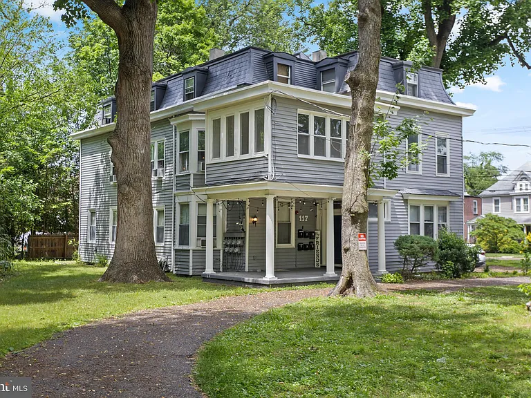 117 E Walnut Ave #D — Photo 1