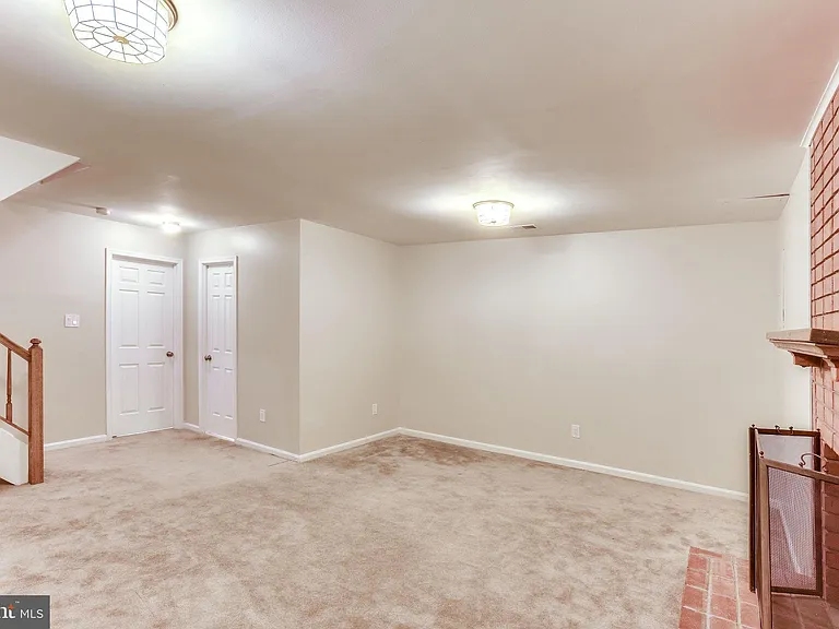 839 N Greenbrier St — Photo 31