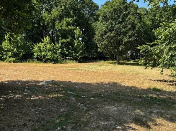 Hemingway Ave, Grove, OK 74344