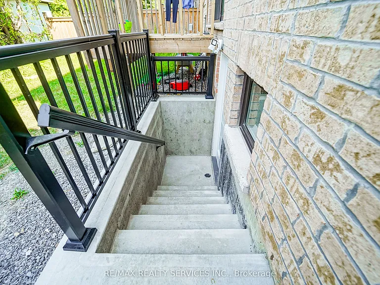74 Bremner St #BASEMENT — Photo 6