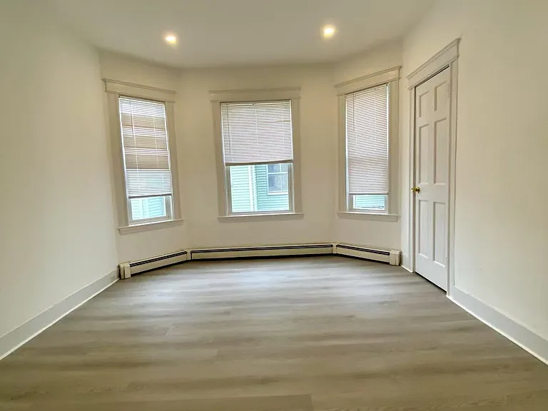 20 Howard St #1 — Photo 6