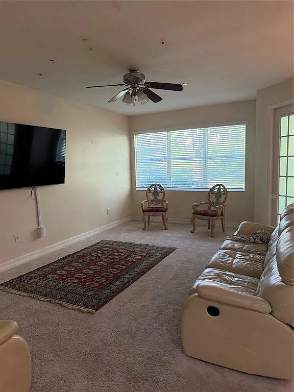 3 bed, 2.5 bath, 1897 sqft, $2,600 — Photo 3