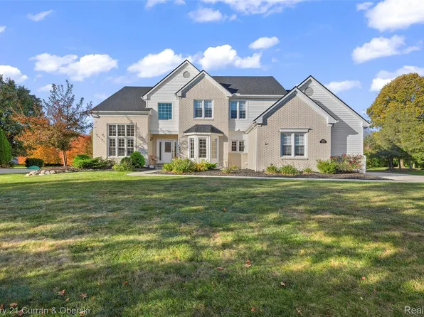 48279 Chesterfield Dr S, Canton, MI 48187