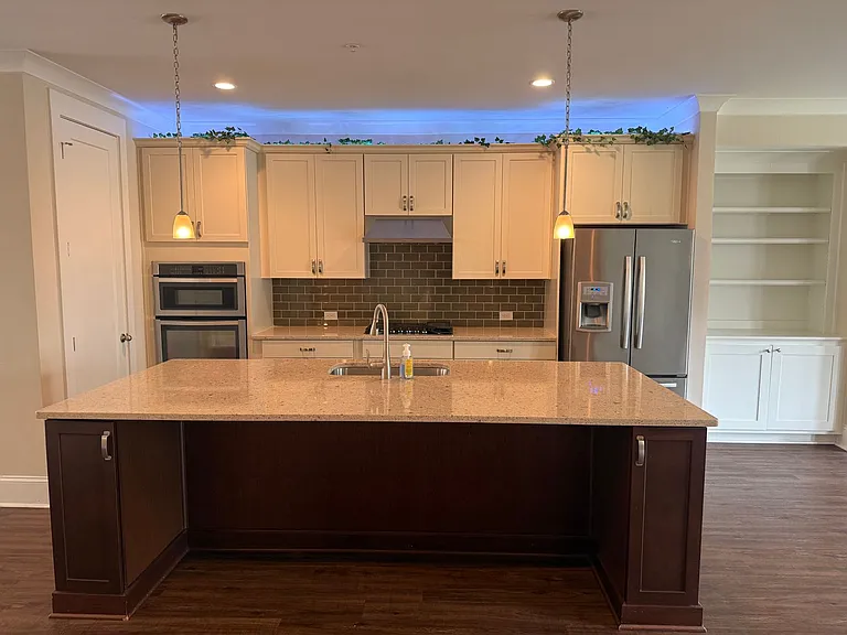 155 Inwood Walk — Photo 16
