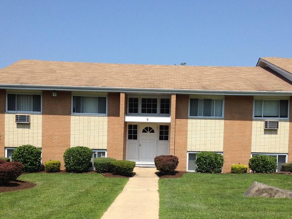 1st image of 1 Cresthill Dr #16B