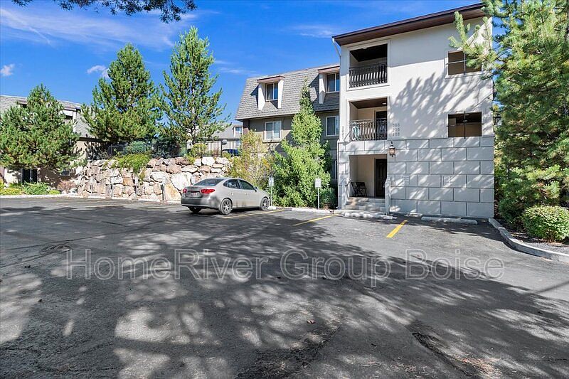 1st image of 2607 N Lancaster Dr #301