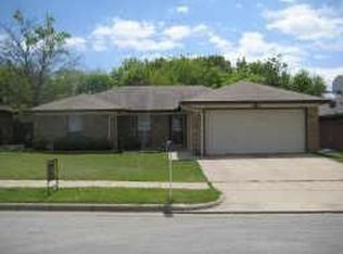 5732 Greenfield Dr, Watauga, TX 76148