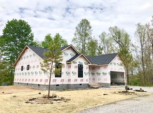515 Saint Martins Ln, Hazard, KY 41701