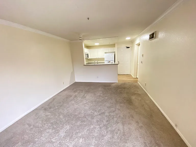 8889 Caminito Plaza Centro #7219 — Photo 8