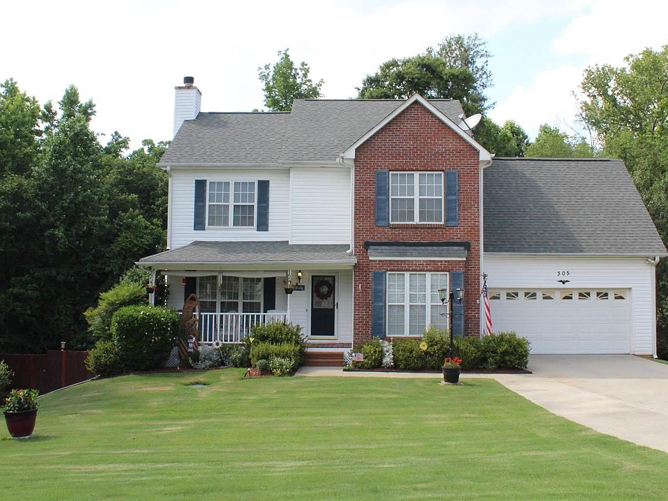 1st image of 305 Greenleaf Ct
