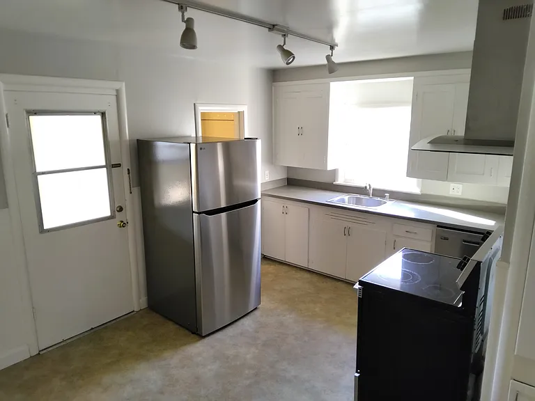 2616 N St #4 — Photo 2