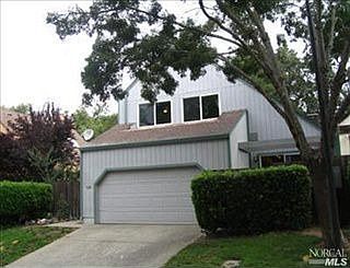 1st image of 529 Fieldcrest Dr