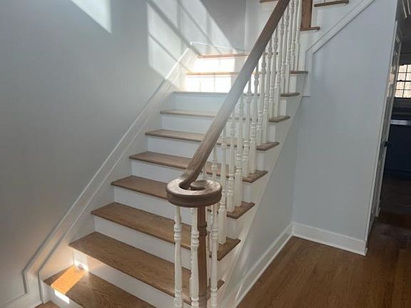 4th image of 23 E Woods Path