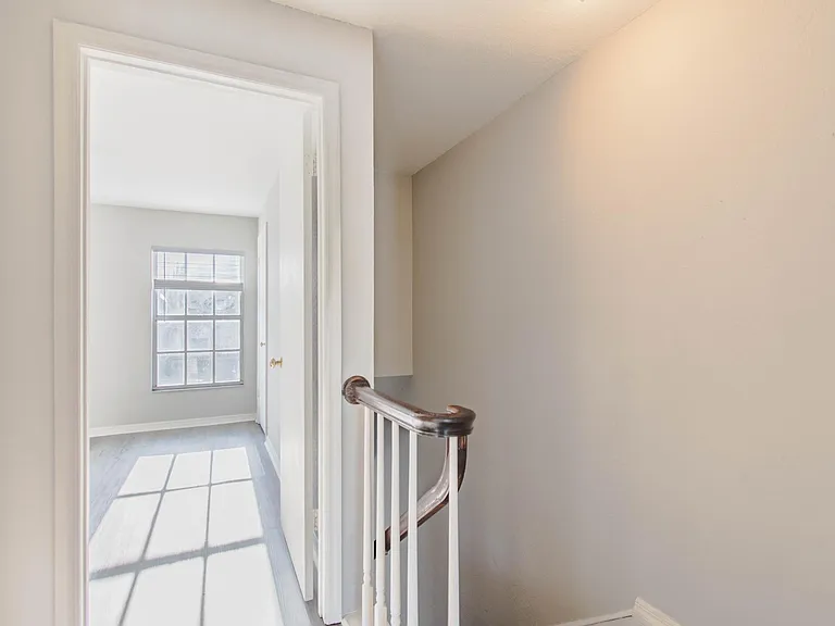 13545 Embassy Park Ct #13545 — Photo 16