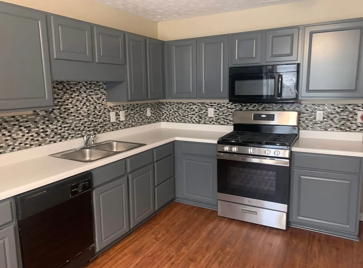 3 bed, 2.5 bath, 1450 sqft, $2,000 — Photo 3