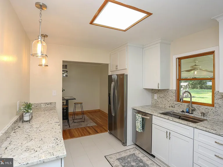 807 Danza Rd — Photo 8