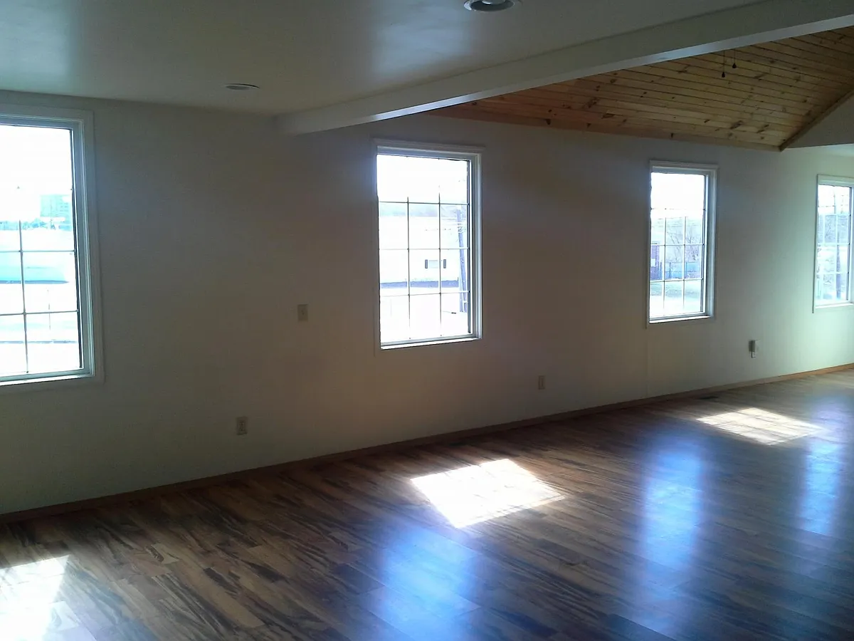 Building Photo - 757 Portage Rd #757