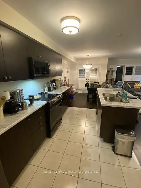 3 bed, $2,699 — Photo 3