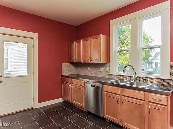 4th image of 1116 Jackson St NW #1