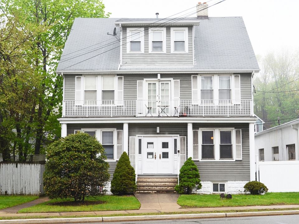 1st image of 142 Pompton Ave