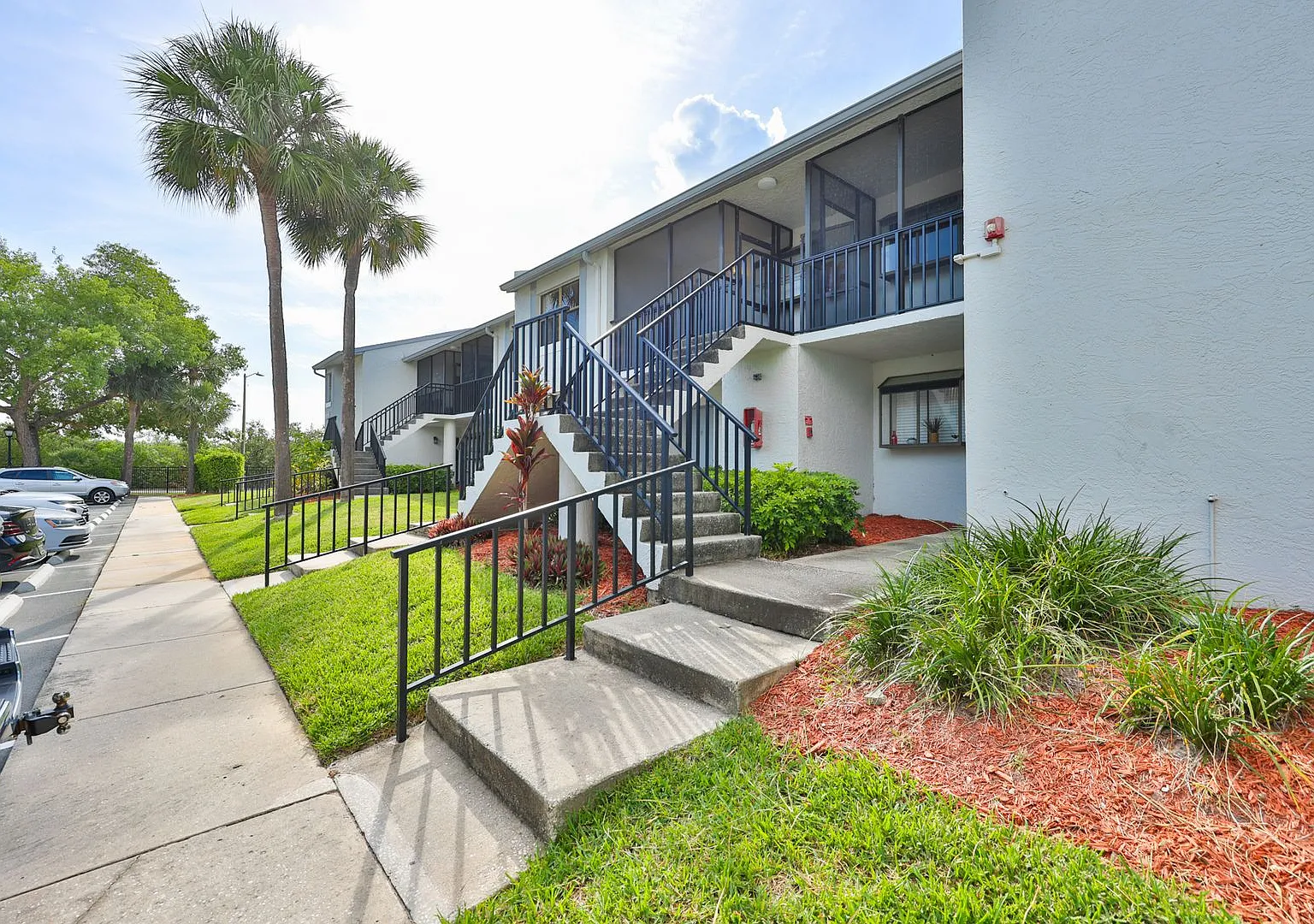 Move-In Special! Beautiful 2 Bedroom, 2 Bathroom Condo in a Gated Feather Sound Community — Photo 3