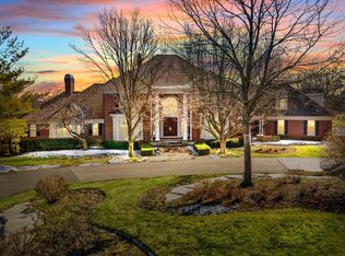 36W555 Stoneleat Rd, St Charles, IL 60175