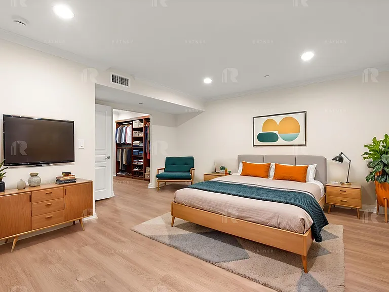 5056 Laurel Canyon Blvd — Photo 7